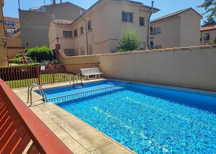 Apartamento céntrico con piscina