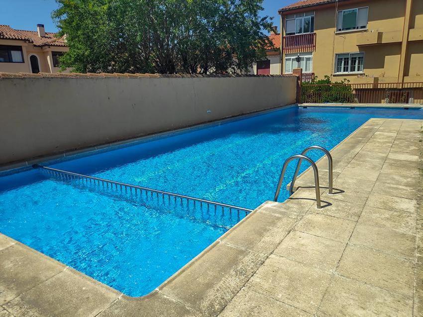 Apartamento Céntrico Con Piscina * Ávila